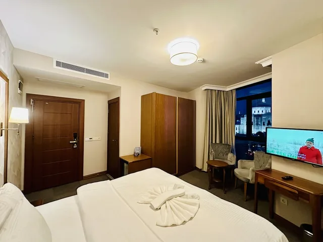 Room, Queen Bed, Balcony, Istanbul Midpoint Hotel 2/10