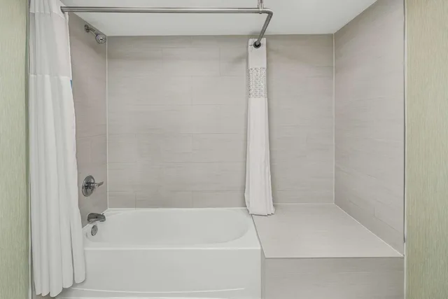 جناح بسرير كينج بغرفة نوم واحدة مع أريكة، Hampton Inn Richmond-Sw Hull Street 6/6