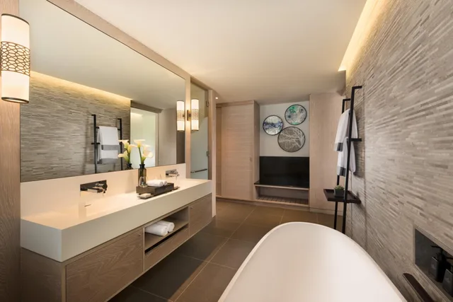 Deluxe Beach Access, Constance Le Chaland 7/7