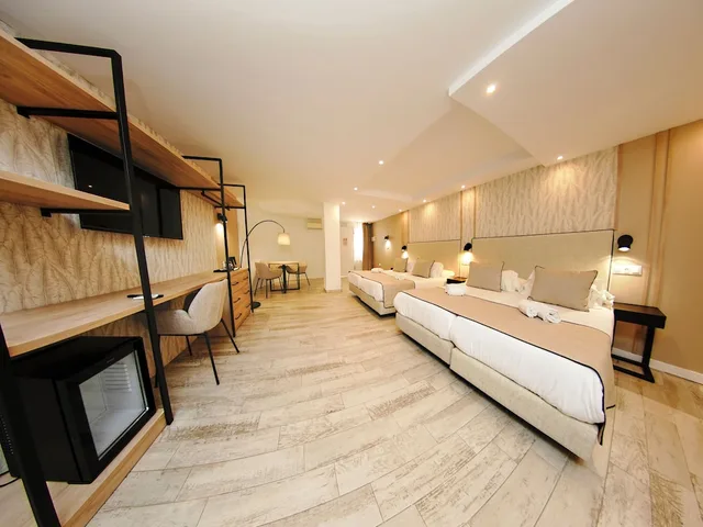 Deluxe, Quadruple, 4 Beds, Hotel Zen Airport 4/7