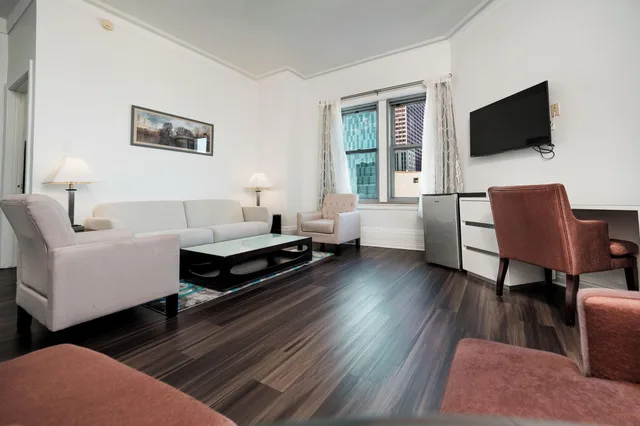جناح بسرير كينج بإطلالة على البحيرة، The Congress Plaza Hotel 3/5