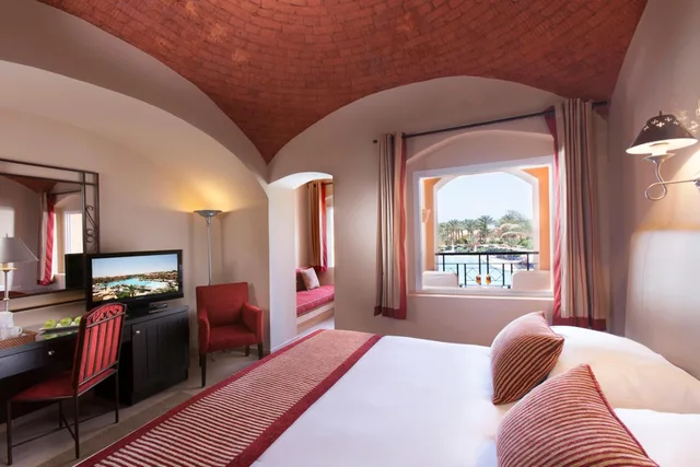 جناح جونيور بسرير مزدوج بإطلالة على المسبح، JAZ Makadi Oasis Resort 2/7
