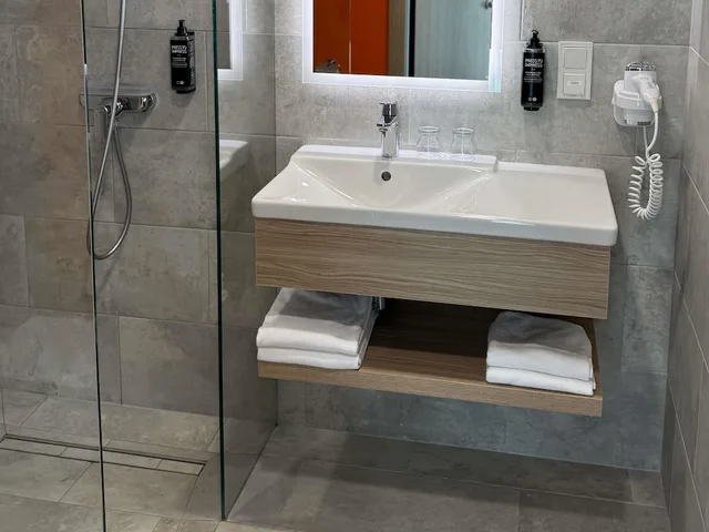 جناح بسرير مزدوج مع أريكة، Ibis Styles Warszawa City 2/3