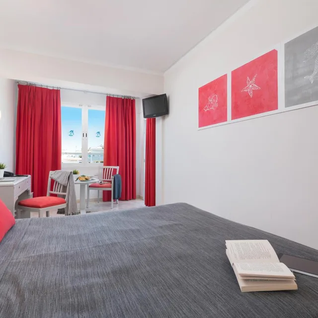 غرفة بسرير مزدوج بشرفة، Playas del Rey Hotel 2/7