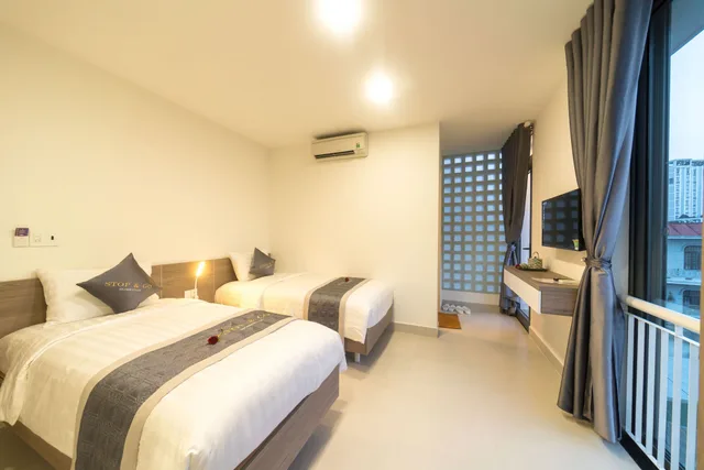 Cool, Superior, Queen Bed، Stop And Go Boutique Homestay In Hue 6/9