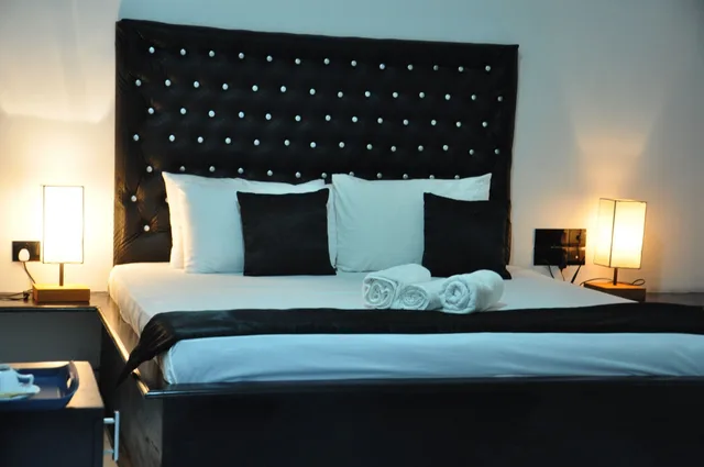 Deluxe, Queen Bed, Bay View, Balcony، Villa Hotel 3/10
