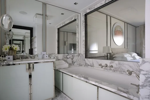 غرفة بسرير كينج بإطلالة على الحديقة، Villa Maia 3/4