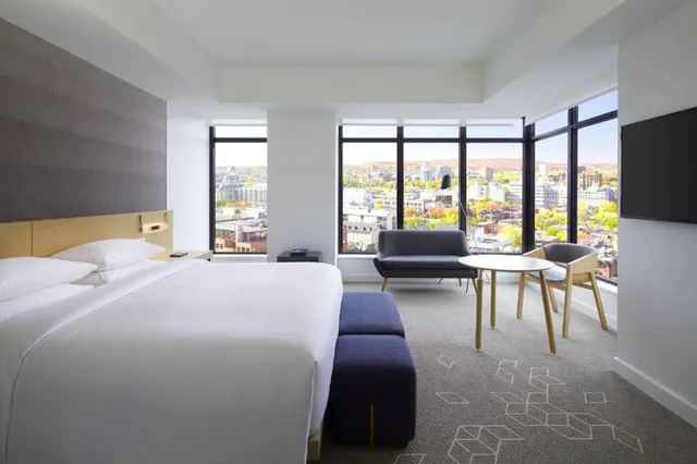 غرفة ديلوكس بسرير كينج بإطلالة، Andaz Ottawa Byward Market A Concept By Hyatt 1/4