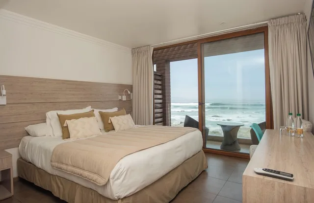 غرفة قياسية بسرير كينج بإطلالة على الشاطئ، Hotel Mae 6/10