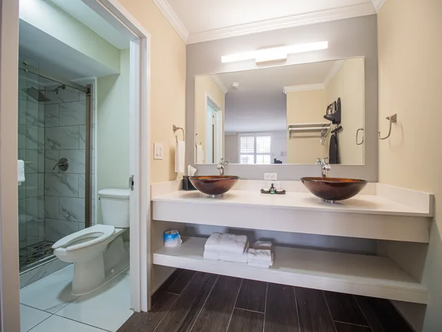 غرفة جونيور بسرير كينج، Equus Inn Ocala 4/7