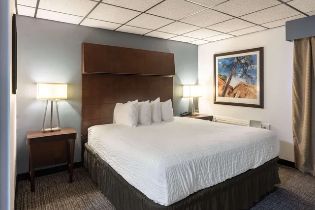 غرفة بسرير كينج، Quality Inn & Suites Caribou 3/3