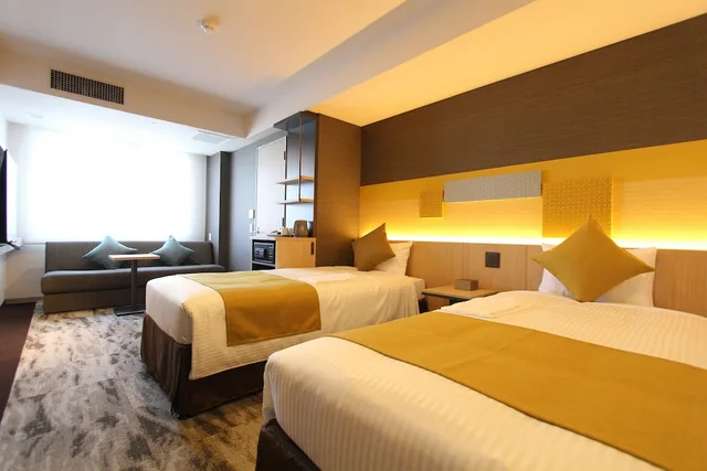 غرفة ديلوكس بسريرين منفصلين مع سرير سحّاب إضافي مع أريكة، KOKO HOTEL Tsukiji Ginza 2/8
