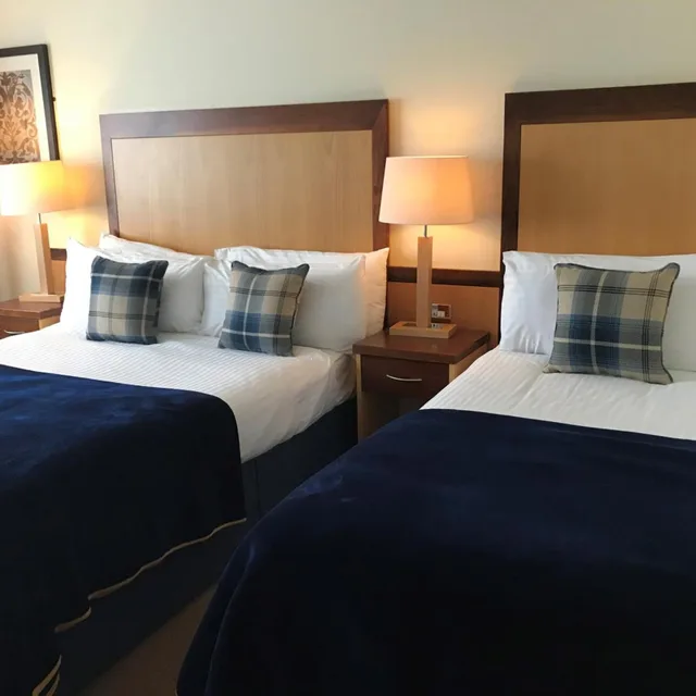Standard, Triple, Headfort Arms Hotel 2/4