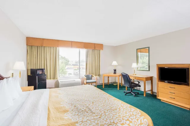 غرفة بسرير كينج، Days Inn By Wyndham Cambridge 4/10
