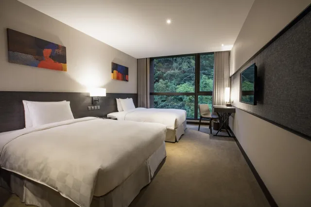 غرفة عائلية بسريرين كوين، Platinum Hotel 2/2