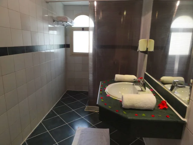 غرفة قياسية ثلاثية، Naama Blue Hotel 1/1