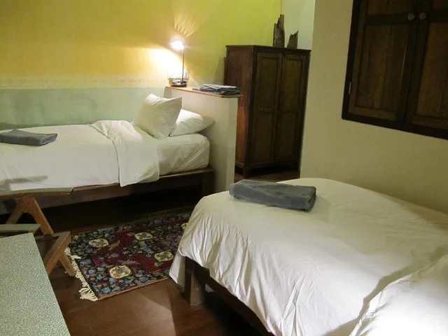 Courtyard, Twin Beds, Ren I Tang Heritage Inn 1/1