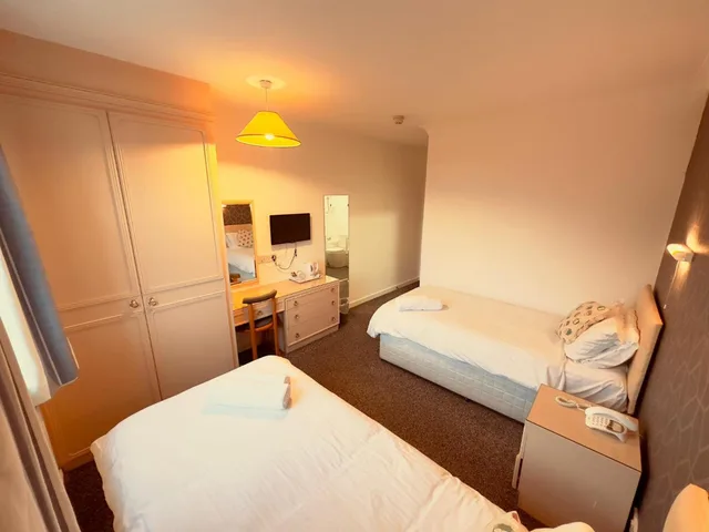 غرفة بسريرين منفصلين، Pine Lodge Hotel & Restaurant Mansfield 9/10