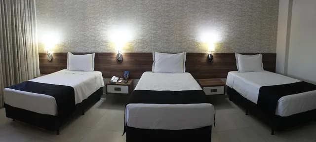 غرفة تنفيذية ثلاثية بثلاثة أسرّة، D Luca Hotel 1/3