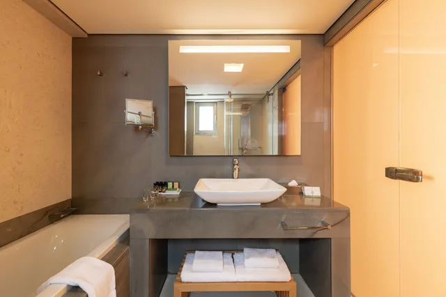 Deluxe, Twin Beds, Shared Pool، Avra Imperial Hotel 7/10