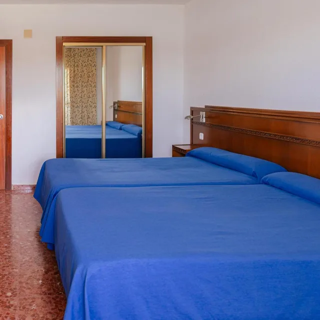 1 Bedroom, Apartment, Sofa, Port Europa 5/9