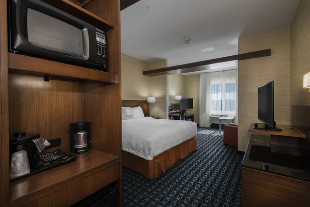 جناح بسرير كينج مع أريكة، Fairfield Inn And Suites Little Rock Benton 4/4