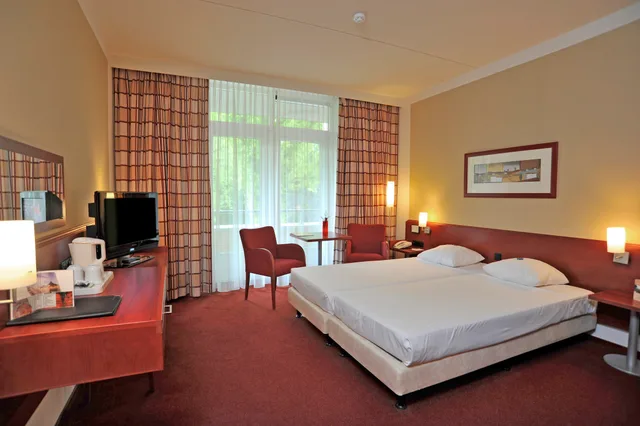 جناح، Fletcher Parkhotel Val Monte 1/3