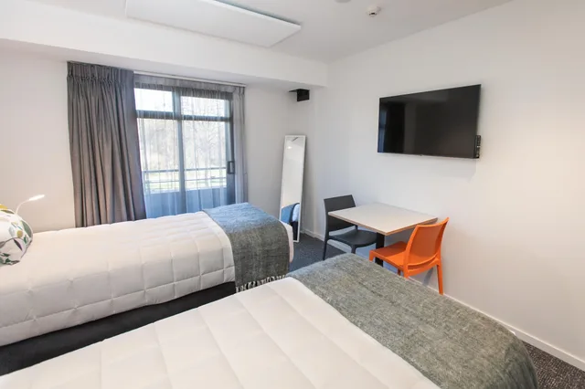 غرفة كلاسيكية بسريرين منفصلين بحمام مشترك، Hotel Give 2/9