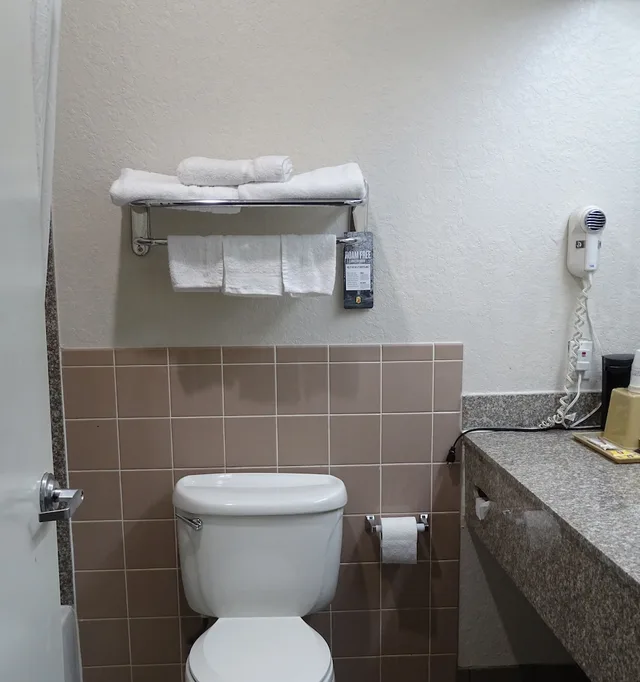 Room, 2 Double Beds, Super 8 by Wyndham Houston/Brookhollow NW 7/8