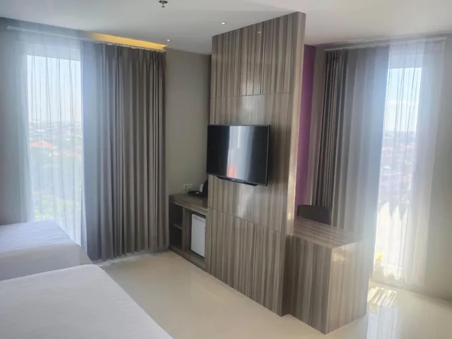 غرفة عائلية بسرير فردي، Surabaya River View Hotel 4/7