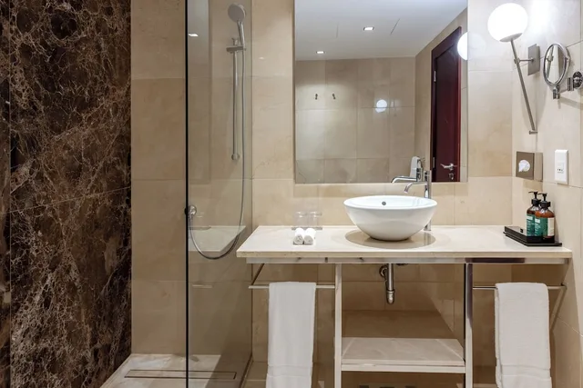 جناح جونيور بسرير كينج مع أريكة في طابق مرتفع، Crowne Plaza Porto 9/10