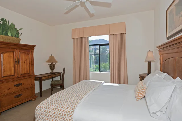 شقة سكنية بسرير كينج، Embassy Suites La Quinta & Spa 2/5