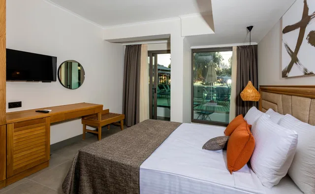 Room, Double or Twin Bed, Yalipark Beach Hotel 2/10