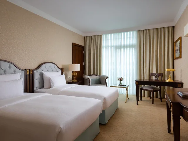غرفة ديلوكس بسريرين منفصلين، Rixos Almaty Hotel 2/4
