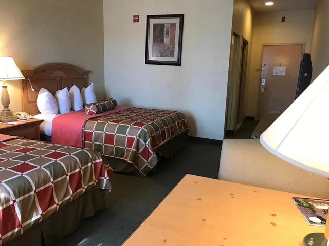 غرفة قياسية بسريرين كوين لذوي الإعاقة، Best Western Plus Revere Inn & Suites 4/7