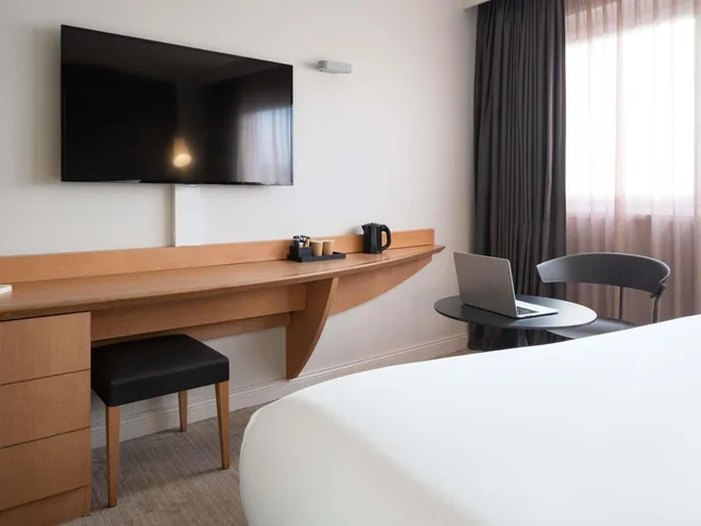 غرفة كلاسيكية بسرير كوين، Mercure Paris La Defense 3/5