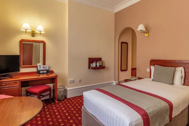 غرفة قياسية بسريرين منفصلين، Midland Hotel Bradford 1/8