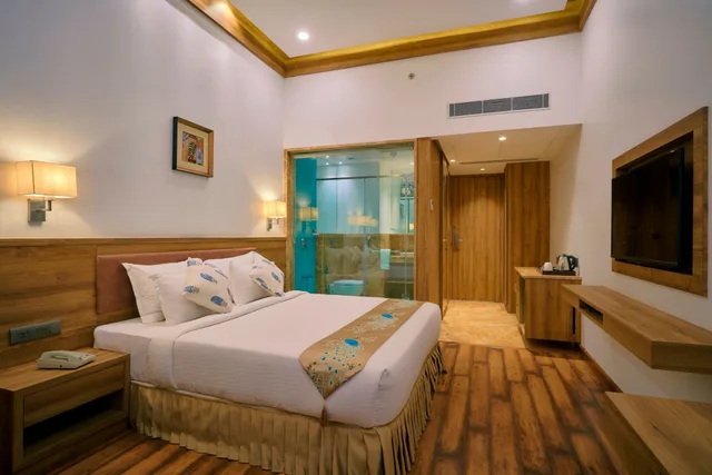 Luxury, Suite, King Bed, Blu Feather Hotel & Spa 1/9