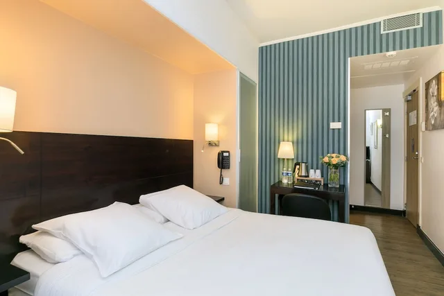 غرفة سوبيريور بسريرين منفصلين أو سرير مزدوج، Hotel Florence Nice 10/10