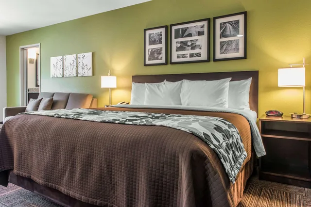 غرفة بسرير كينج، Sleep Inn Ellenboro Hwy 50 2/2