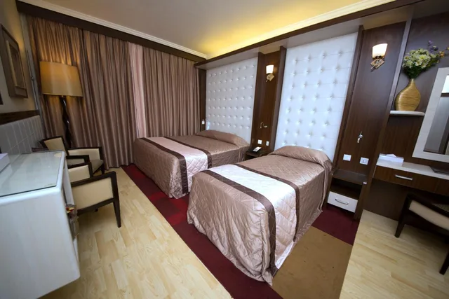 غرفة ديلوكس عائلية بإطلالة على البحر بشرفة، Al Khaleej Grand Hotel 3/10
