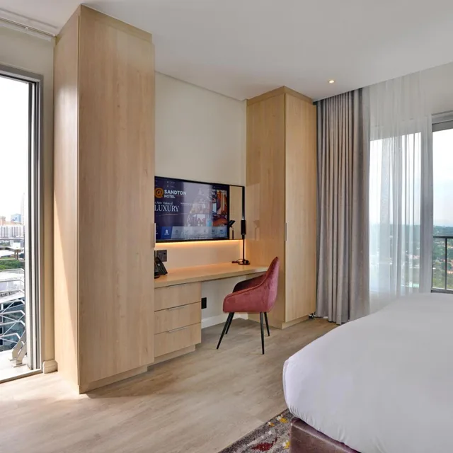 شقة بشرفة، Sandton Hotel 5/10