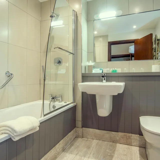 جناح جونيور، Ardagh Hotel And Restaurant 5/5