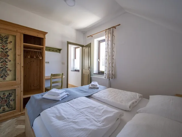 2 Bedrooms, Apartment, 2 Queen Beds, Apartment House Berghi Ii 3/10