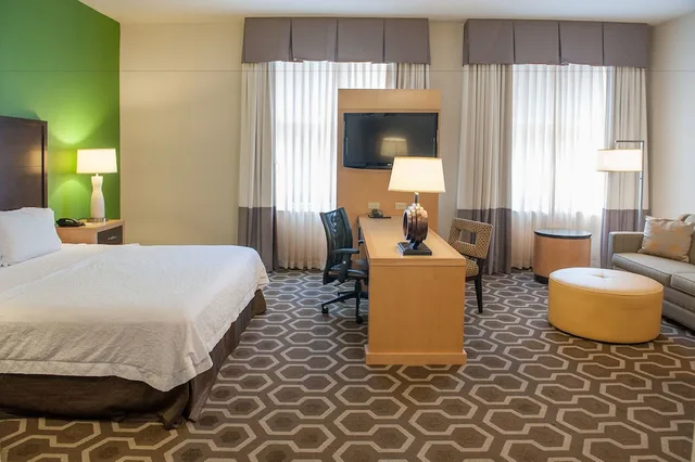 جناح استوديو بسرير كينج مع أريكة، Hampton Inn & Suites Downtown/French Quarter Area 5/10