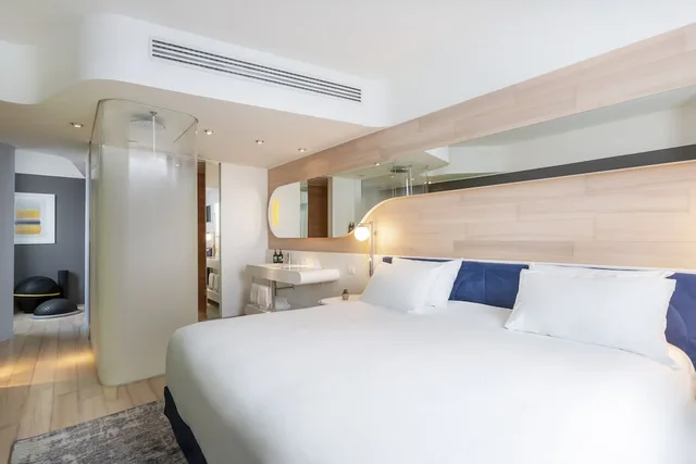 غرفة بريميوم بسرير كينج، voco Milan-Fiere, an IHG Hotel 1/9