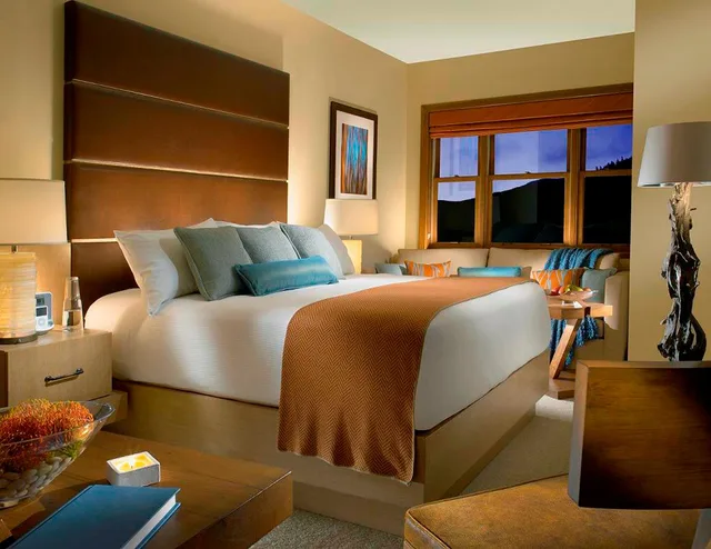 Room, King Bed, Osprey At Beaver Creek Rock Resort 5/9