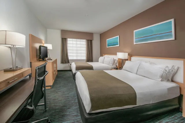جناح بسريرين كوين، Holiday Inn Express & Suites San Antonio Rivercenter Area, an IHG Hotel 2/2