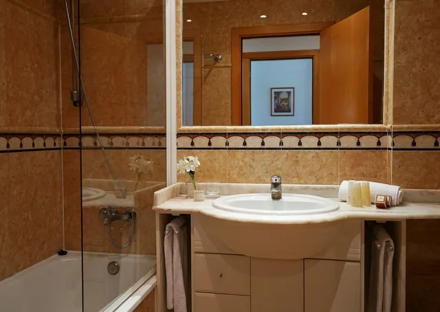 شقة ثلاثية بإطلالة على المرسى بشرفة بغرفة نوم واحدة، Port Sitges Resort Hotel 7/10