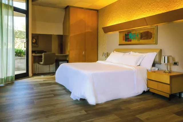 غرفة سوبيريور بسرير كينج، Four Points By Sheraton Catania Hotel And Conference Center 8/10